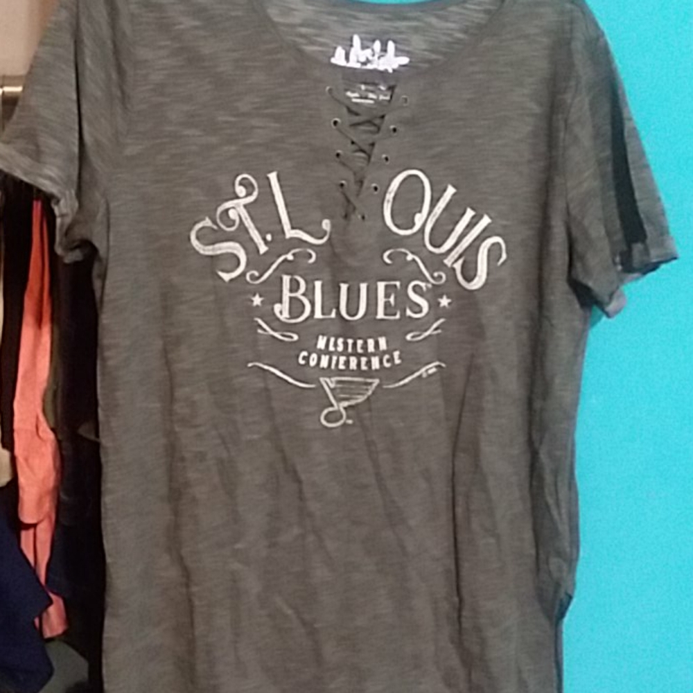 Touch St Louis Blues ladies large shirt